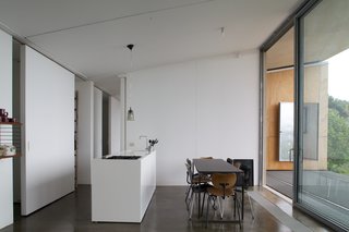 Stay in a Minimalist Villa in the Sicilian Countryside, Complete With Sea Views - Photo 6 of 11 -