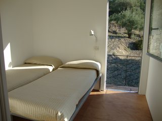 Stay in a Minimalist Villa in the Sicilian Countryside, Complete With Sea Views - Photo 10 of 11 -