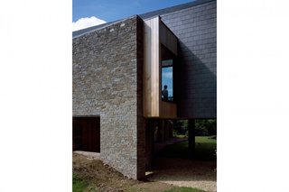 A Hovering House in the Welsh Hills That You Can Call Your Own For a Week - Photo 6 of 8 -