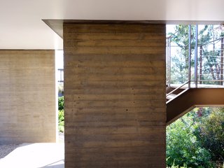 Take Your Next Vacation in a Midcentury Home in the Santa Monica Mountains - Photo 5 of 12 -
