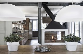 Stay in a Modern, Industrial Home That’s Hidden Inside a Traditional Tuscan Villa - Photo 3 of 10 -