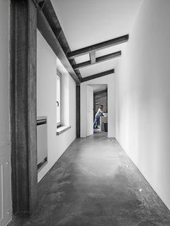 Stay in a Modern, Industrial Home That’s Hidden Inside a Traditional Tuscan Villa - Photo 4 of 10 -