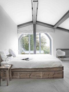 Stay in a Modern, Industrial Home That’s Hidden Inside a Traditional Tuscan Villa - Photo 5 of 10 -