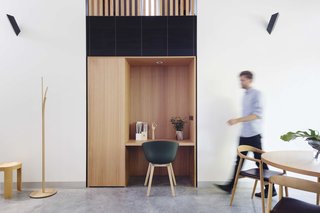 What Looks Like a Single Dwelling in Melbourne Actually Holds Six Walk-Up Apartments - Photo 10 of 14 -