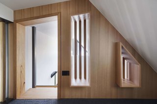 What Looks Like a Single Dwelling in Melbourne Actually Holds Six Walk-Up Apartments - Photo 12 of 14 -