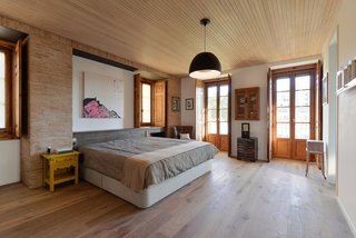 An Architect Renovates His 1920s Home in Portugal, While Preserving the Exterior Shell - Photo 10 of 15 -