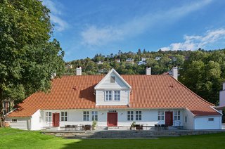 Built by Bergen merchant and philanthropist Alexander Kaae around 1760 to be a restful retreat for the downtrodden, Villa Terminus was refurbished by Swedish architecture and design firm Claesson Koivisto Rune. They transformed it into an 18-room boutique hotel with timeless midcentury-inspired and contemporary interiors.