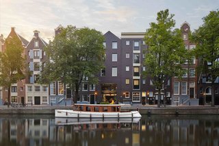 Set within 25 17th- and 18th-century traditional canal houses in Amsterdam, the recently renovated Pulitzer has a selection of unique themed suite rooms.