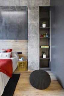 In This Compact Barcelona Apartment, Space Is Maximized With Smart Material Choices - Photo 10 of 10 -