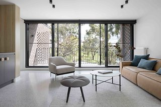 A Remodel Turns a Dark and Choppy House in Melbourne Into a Bright, Flexible Family Home - Photo 9 of 16 -