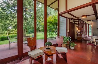 The Frank Lloyd Wright-Designed Louis Penfield House in Ohio Is For Sale For $1.3M - Photo 6 of 16 -
