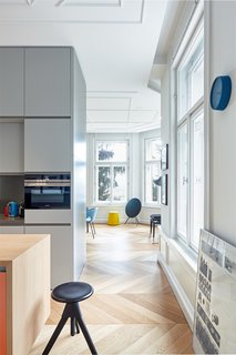 A Family Villa in Budapest With Colorful, 1960s-Inspired Interiors - Photo 4 of 16 -