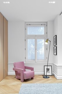 A Family Villa in Budapest With Colorful, 1960s-Inspired Interiors - Photo 13 of 16 -