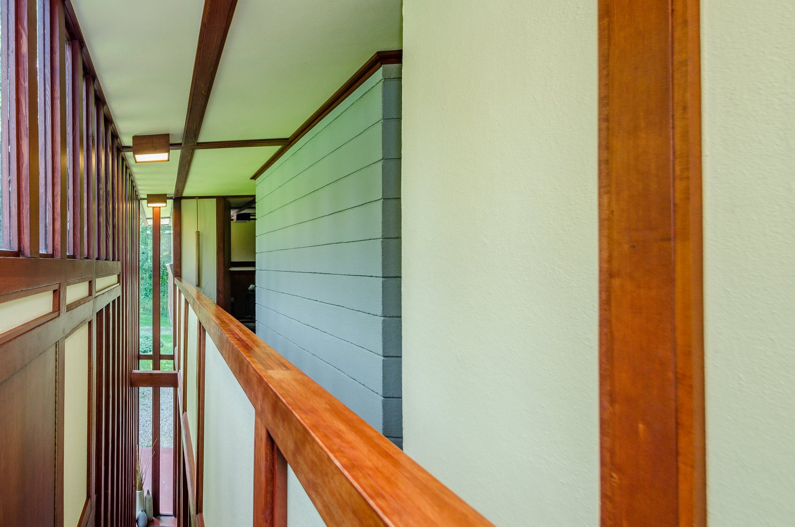 Photo 4 of 17 in The Frank Lloyd WrightDesigned Louis Penfield House