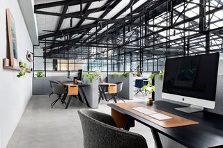 An Art Deco Warehouse in Melbourne Is Converted Into a Shared Office Space - Photo 9 of 14 -