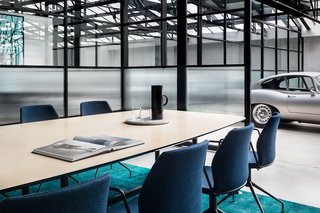 An Art Deco Warehouse in Melbourne Is Converted Into a Shared Office Space - Photo 6 of 14 -