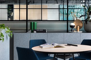 An Art Deco Warehouse in Melbourne Is Converted Into a Shared Office Space - Photo 8 of 14 -