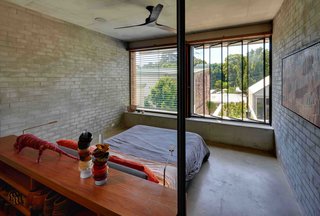 Find Out How Light and Precious Outdoor Space Were Introduced to an Old Australian Cottage - Photo 9 of 16 -