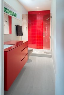 13 Modern Bathroom Vanity Ideas - Photo 8 of 13 -