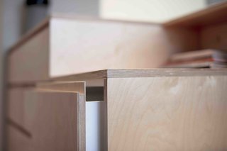 3 Smart Storage Systems Maximize Space in a Tiny Studio Apartment in Budapest - Photo 8 of 10 -