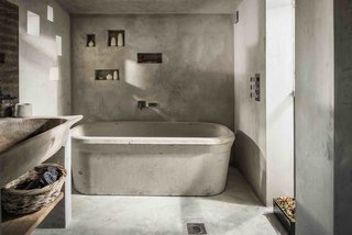 Hide Out in a Tiny Concrete-and-Shingle Cottage For Rent in Cornwall - Photo 9 of 12 -