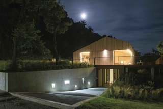 This Eco-Friendly Bed-and-Breakfast in Italy Is the Perfect Indoor/Outdoor Escape - Photo 5 of 13 -