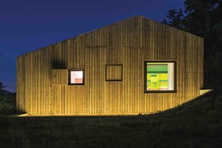 This Eco-Friendly Bed-and-Breakfast in Italy Is the Perfect Indoor/Outdoor Escape - Photo 6 of 13 -