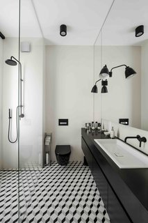 Filled With Color and Pattern, This Eclectic Apartment Brings a Little Madrid to Warsaw - Photo 5 of 11 -