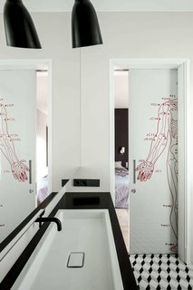 Filled With Color and Pattern, This Eclectic Apartment Brings a Little Madrid to Warsaw - Photo 6 of 11 -