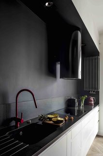 Filled With Color and Pattern, This Eclectic Apartment Brings a Little Madrid to Warsaw - Photo 8 of 11 -
