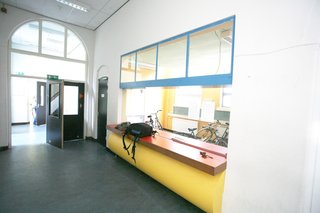 An Old Amsterdam School Is Converted Into 10 Apartments - Photo 5 of 15 - Details of the original school