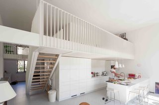 An Old Amsterdam School Is Converted Into 10 Apartments - Photo 10 of 15 -