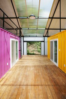Discover 5 Public Buildings in South Korea Made Out of Shipping Containers - Photo 4 of 10 -