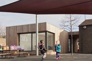 This Company Can Design, Build, and Deliver a Sustainable Prefab in Just 12 Weeks - Photo 6 of 13 -