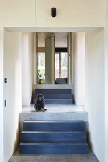A Bushland Home in Melbourne That's Divided Between Two Pavilions - Photo 2 of 13 -