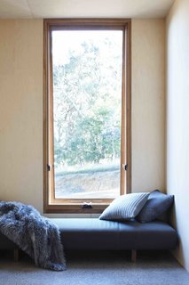 A Bushland Home in Melbourne That's Divided Between Two Pavilions - Photo 7 of 13 -