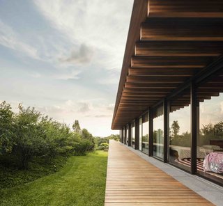 A Brazilian Home With a Touch of Japanese Zen - Photo 8 of 10 -