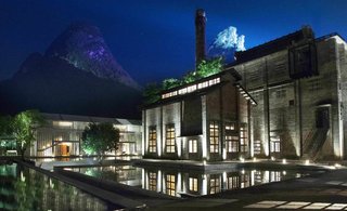 A Chinese Sugar Mill From the 1960s Becomes a Cave-Inspired Hotel - Photo 1 of 17 -