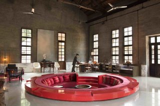 A Chinese Sugar Mill From the 1960s Becomes a Cave-Inspired Hotel - Photo 15 of 17 -