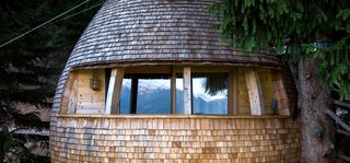 These Tree Houses in the Dolomites Look Like Egg-Shaped Pinecones - Photo 5 of 11 -