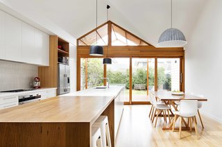 2 New Gable Roofs Brighten Up an Edwardian Cottage in Melbourne - Photo 2 of 11 -