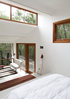 A Little Chilean Tree House That's One With the Canopy - Photo 4 of 9 -