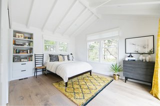 A 1950s California Ranch House Gets a Modern-Farmhouse Makeover - Photo 8 of 17 -