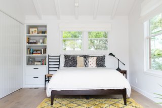 A 1950s California Ranch House Gets a Modern-Farmhouse Makeover - Photo 9 of 17 -