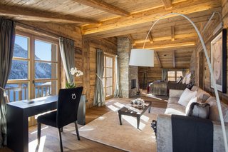 Rent One of These Cozy Cabins For a Ski Trip This Winter - Photo 4 of 9 -