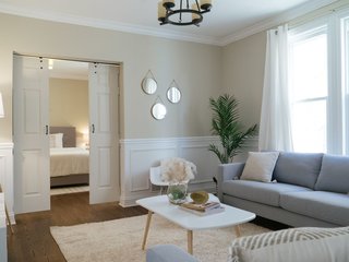 8 Cool Places to Rent on Your Next Trip to Chicago - Photo 3 of 8 -