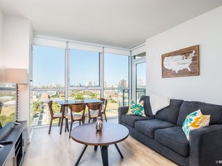 8 Cool Places to Rent on Your Next Trip to Chicago - Photo 8 of 8 -
