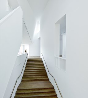 A Modern English Country House Inspired by Local Agricultural Traditions - Photo 9 of 17 -