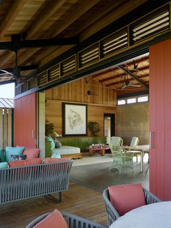 An Incredible Home in Hawaii That’s As Much Fun As Summer Camp - Photo 5 of 20 -