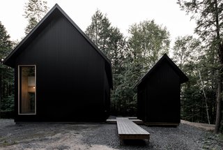 A Lofty Nature Retreat in Quebec Inspired by Nordic Architecture - Photo 4 of 16 -